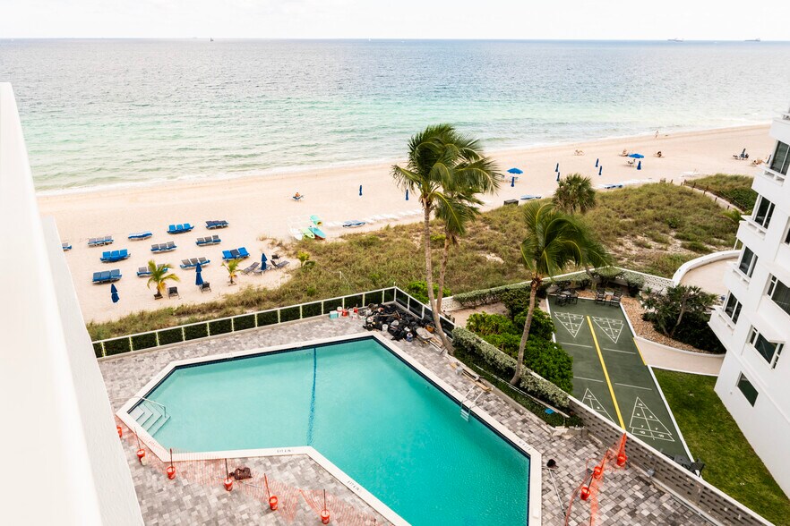 Building Photo - 3700 Galt Ocean Dr