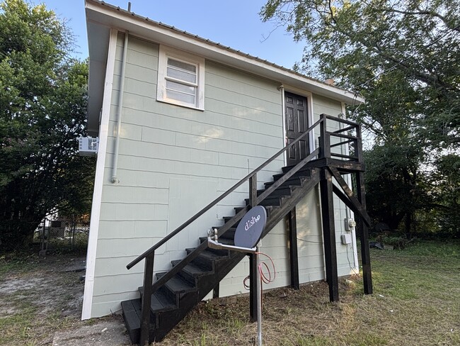 Building Photo - 108 Pitt St
