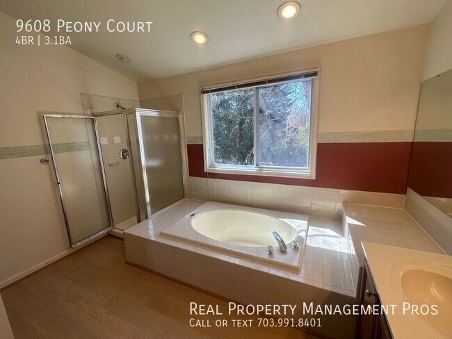 Building Photo - 9608 Peony Ct