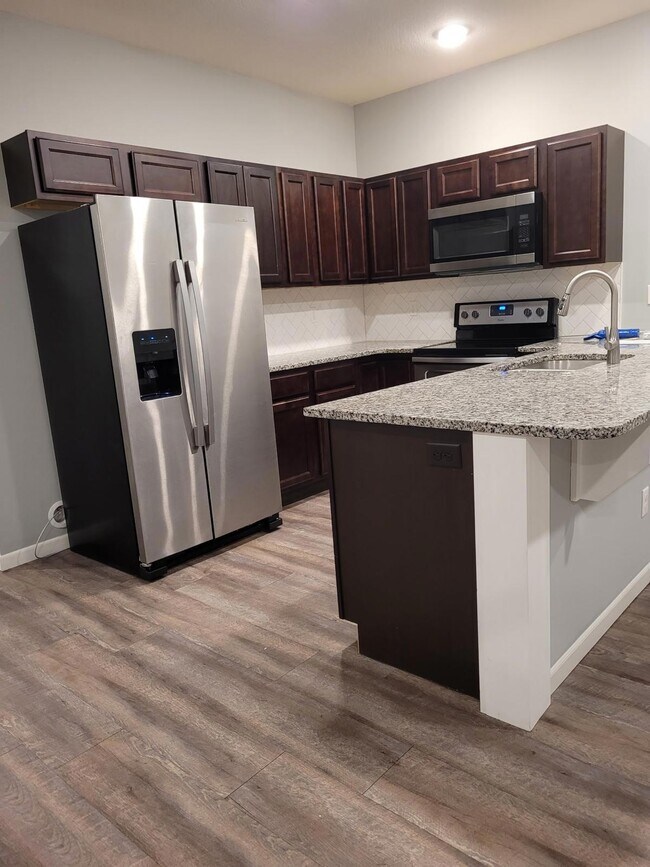 Building Photo - 10613 E Conifer St