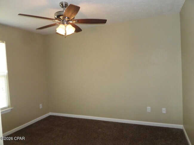 Building Photo - 6321 Winona St