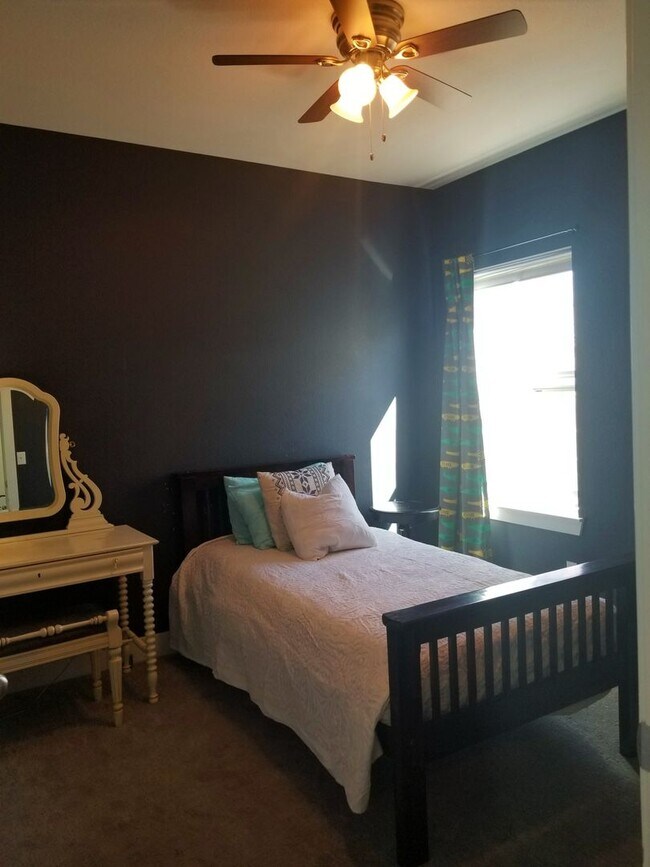 Building Photo - Central Park Summer Rental: Beautiful, Fully Furnished 5Bd/4.5Ba House