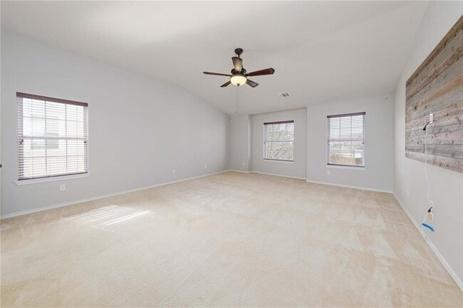 Building Photo - 1136 Beechwood Dr