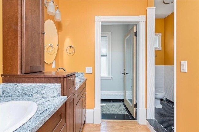 Building Photo - 181 Carrington Ave