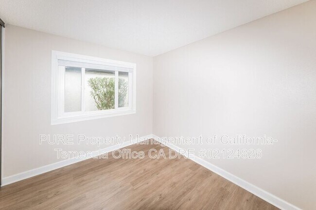 Building Photo - 209 Conifer Dr