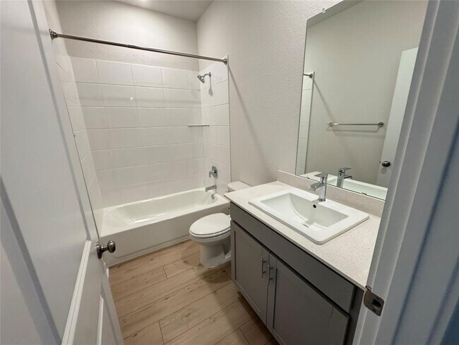 Building Photo - 116 Corn Ln