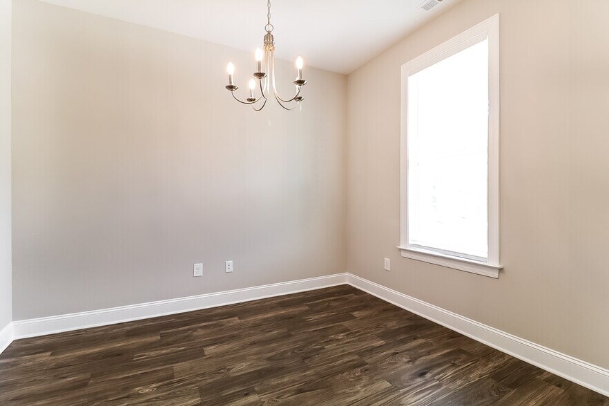 Building Photo - 355 Alcock Ln