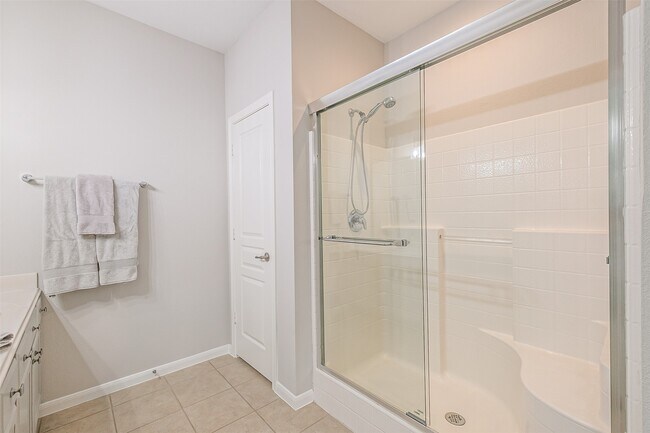 Building Photo - 9718 Catalina Leaf Ln