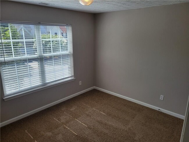 Building Photo - 310 Hulan Way