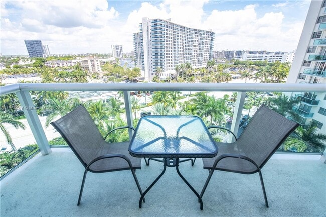 Primary Photo - 3901 S Ocean Dr