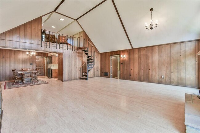 Building Photo - 935 Powderbag Creek Rd