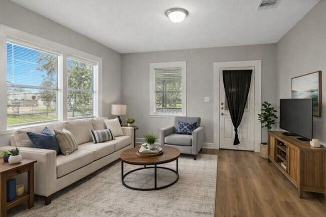 Building Photo - 3 bedroom - 2 bath. New paint, new plumbing and lighting fixtures, new bath vanities, new floorin...