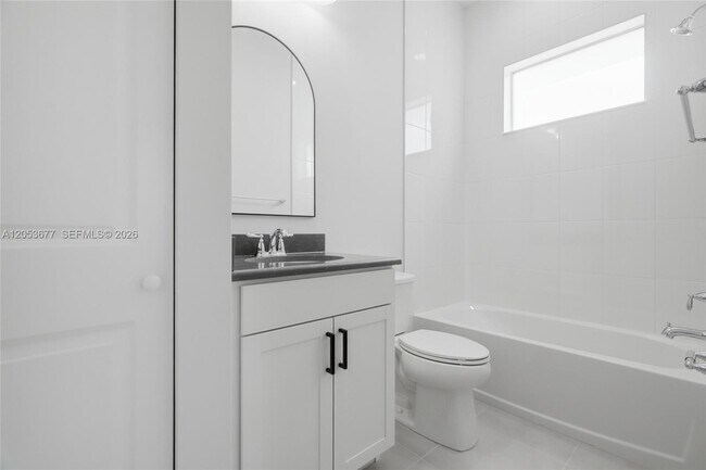 Building Photo - 13895 Spruce Pne Dr