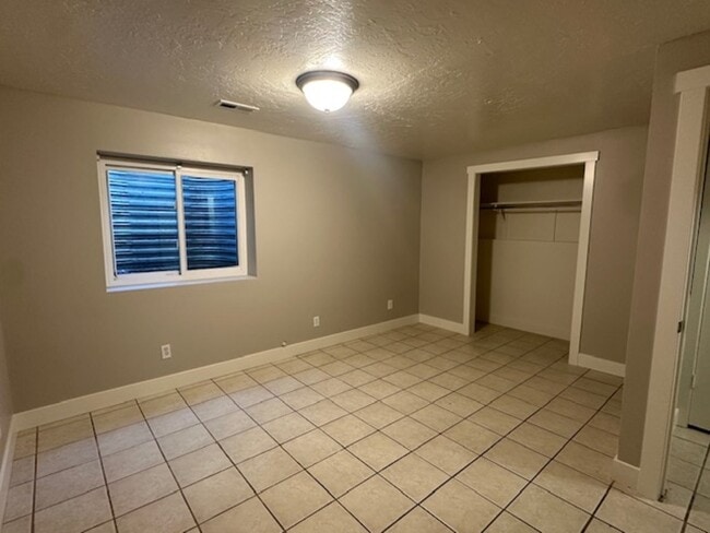 Building Photo - 1175 W 1420 N
