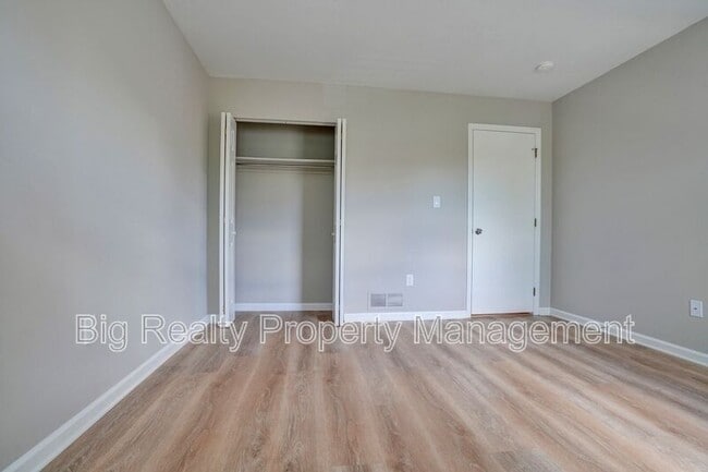 Building Photo - 1732 Rosewood Ct