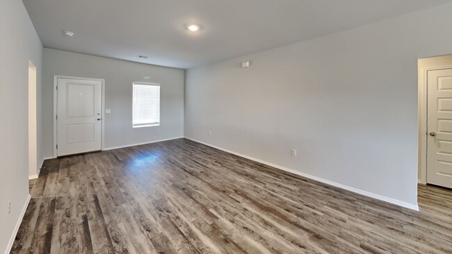 Building Photo - New Construction 4 bedroom Home in Harrah!