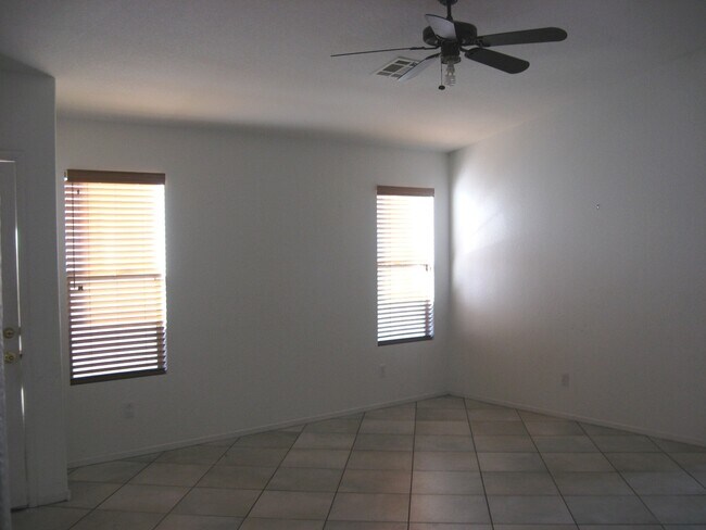 Building Photo - Beautiful Three Bedroom Home Available in Southern Highlands