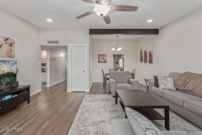 Building Photo - 6108 N 12th Pl