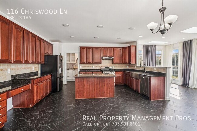 Building Photo - 116 Chriswood Ln