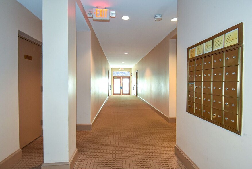Building Photo - 1733 20th St NW