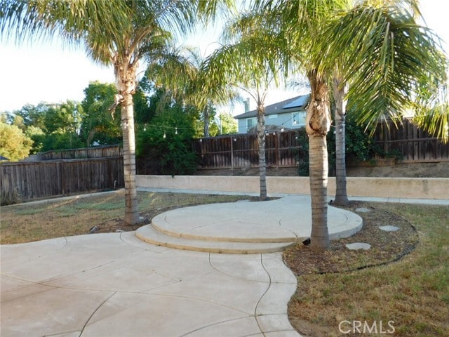 Building Photo - 27829 Lake Ridge Dr