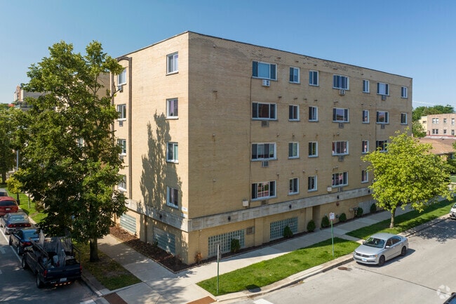 Alternate - 5314 N Damen Ave