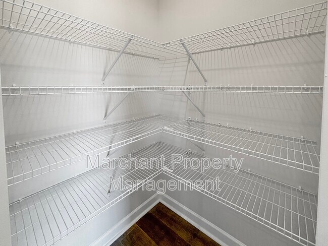 Building Photo - 760 Penfold Pt