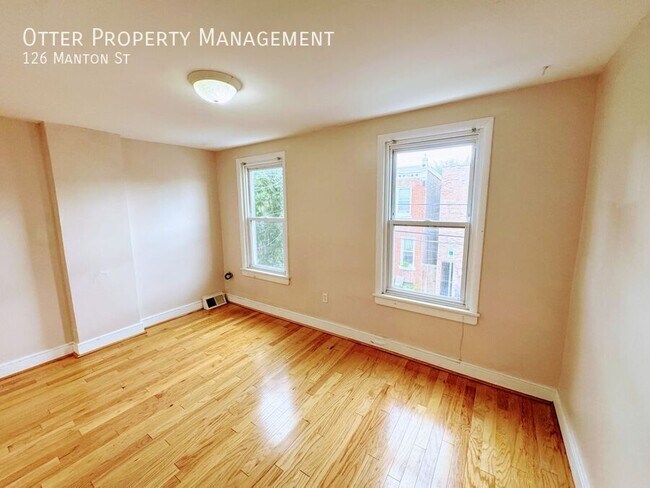 Building Photo - 126 Manton St