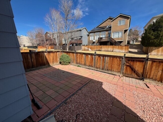 Building Photo - Beautifully Updated 3bd/2.5ba Home in Littleton
