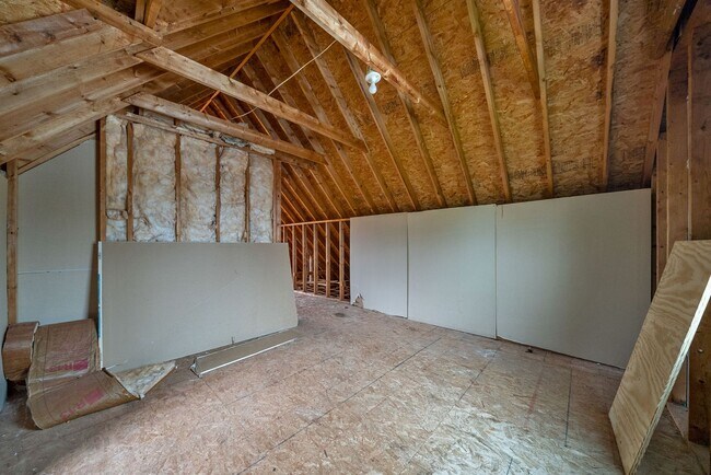 Building Photo - 1 Bedroom Pet Friendly Home For Rent Near ...