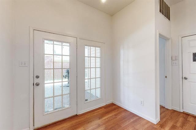 Building Photo - 2710 Mum Dr