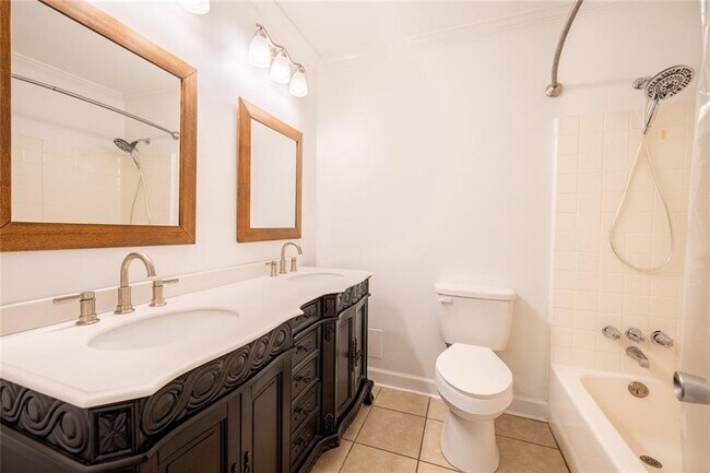 Building Photo - 5412 Timberlane Dr
