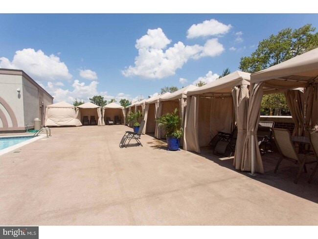 Building Photo - 201 N 8th St