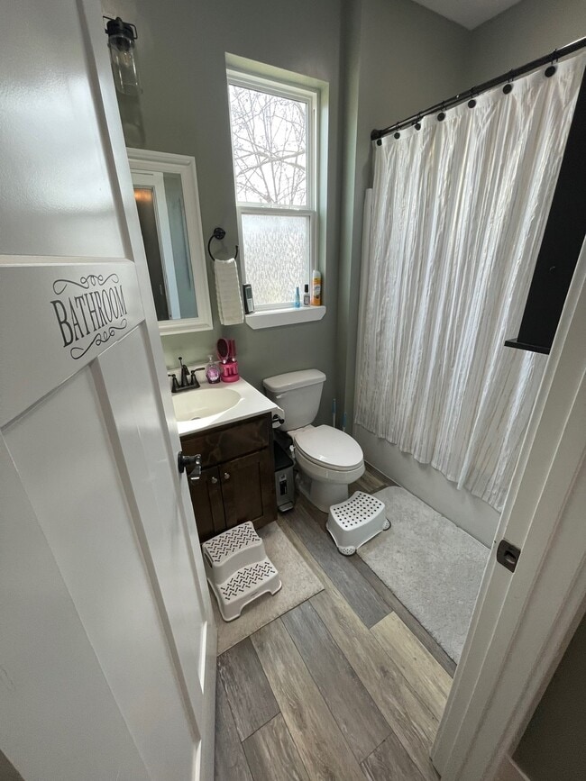 Building Photo - 1010 Deer Run