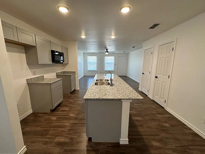 Building Photo - 3504 S County Road 1307 1/2