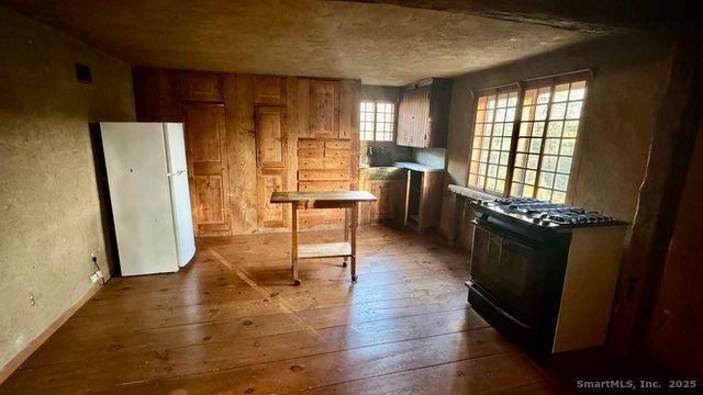 Building Photo - 45 Hoppen Rd