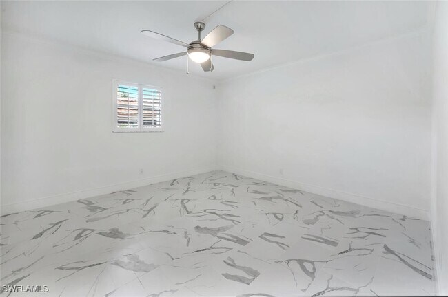 Building Photo - 222 Harbour Dr