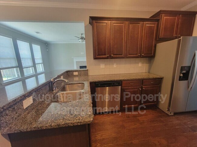 Building Photo - 1733 Ethan Way