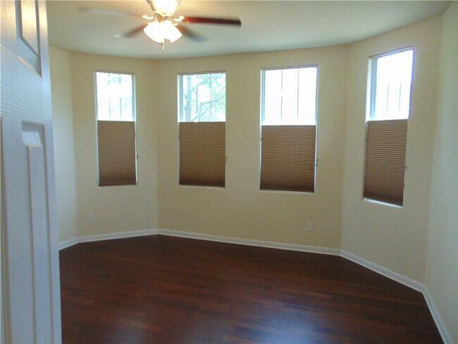 Building Photo - 5208 Hellman