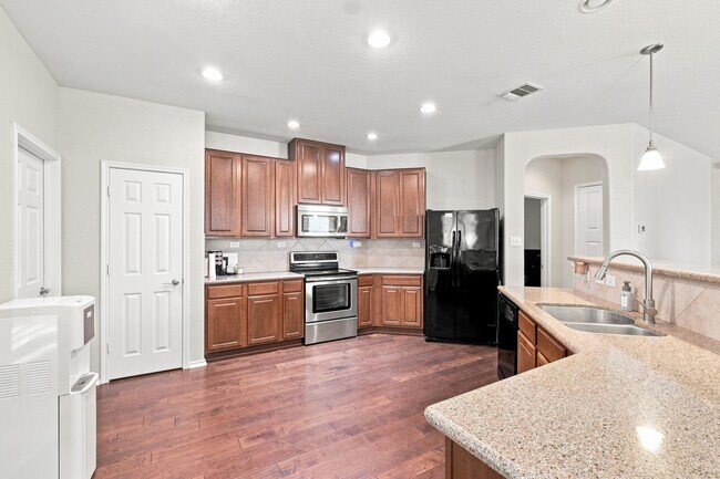 Building Photo - 4426 Semora Oak