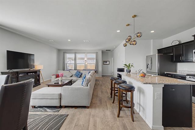 Building Photo - 8913 Oil Barron Ave