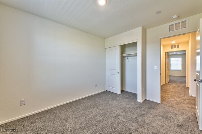 Building Photo - 10913 Heatherford Ave