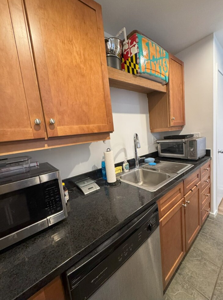 kitchen - 1211 Light St