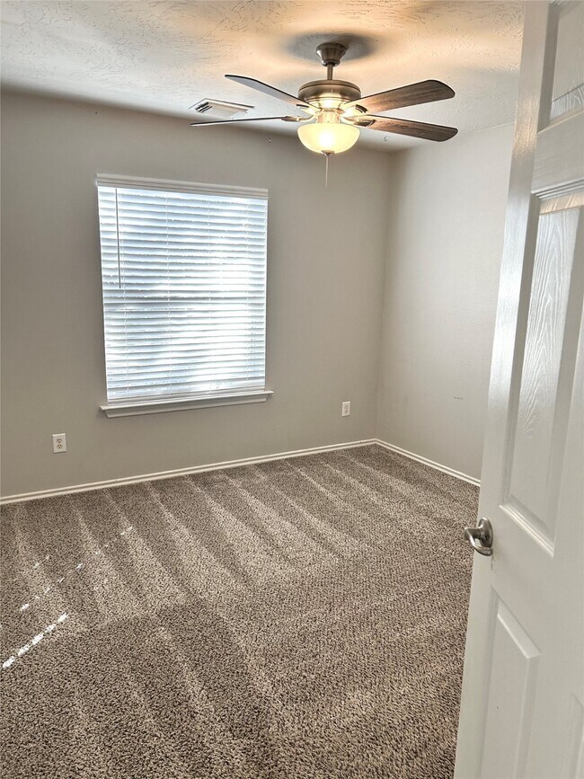 Building Photo - 19923 Malletia Dr