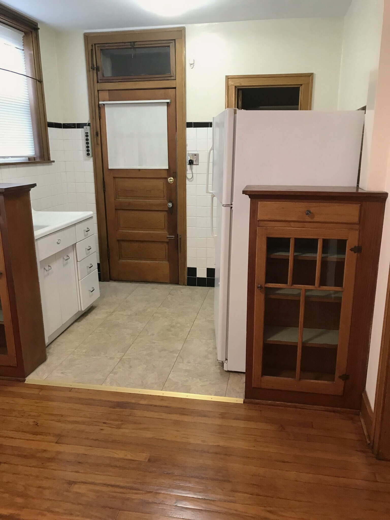 Building Photo - 2941 N Lockwood Ave