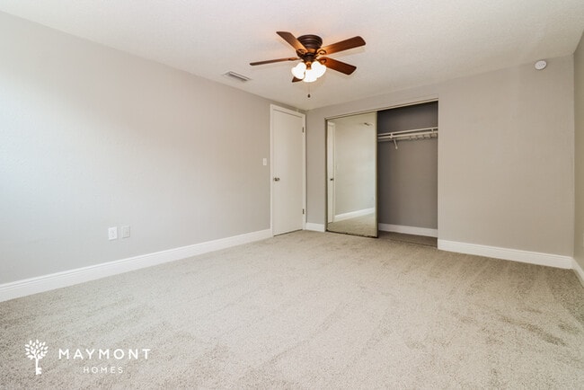 Building Photo - 7206 Rhinebeck Dr