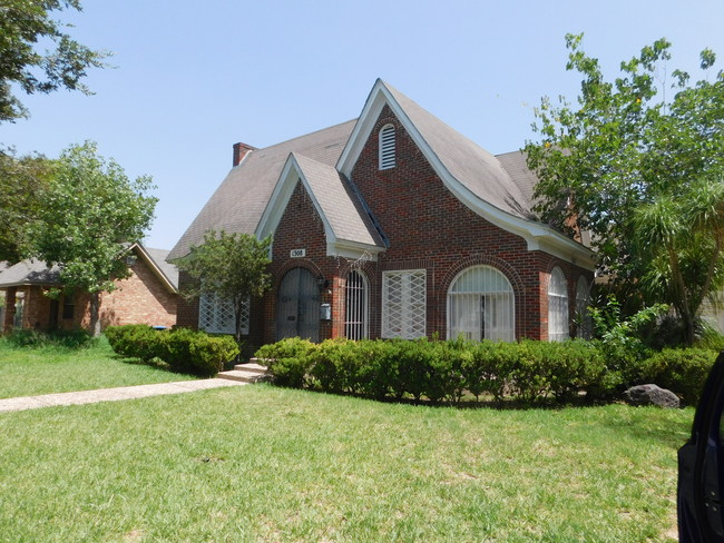 Kendlewood - Front of Home - 1308 Kendlewood Ave