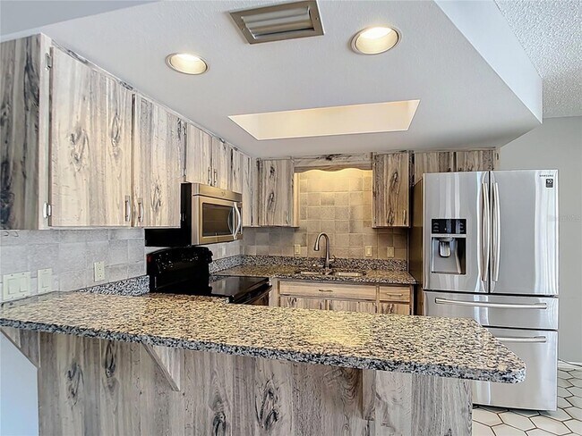 Building Photo - 813 Ormond St