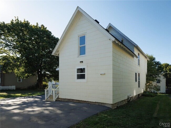 Building Photo - 435 S Hamilton St