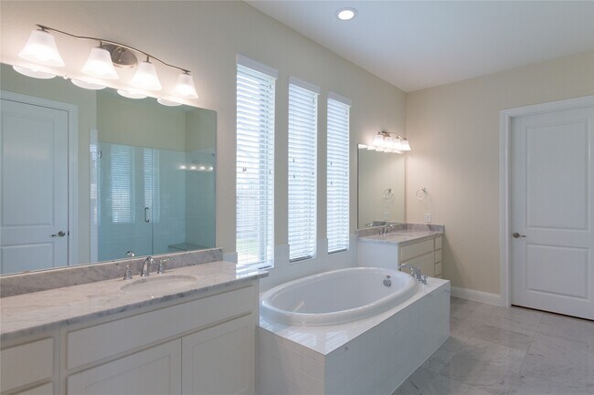 Building Photo - 7402 Kearney Hill Ln